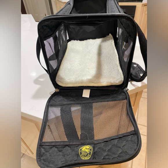 Sherpa Dog carrier size medium - Picture 4 of 8